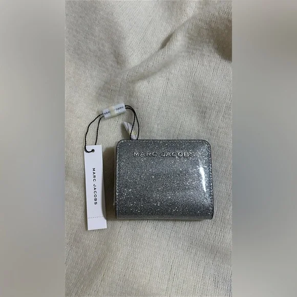 【MARC JACOBS】Mini Glitter Compact Wallet Marc Jacobs Mini Glitter Compact Wallet | Nordstromrack